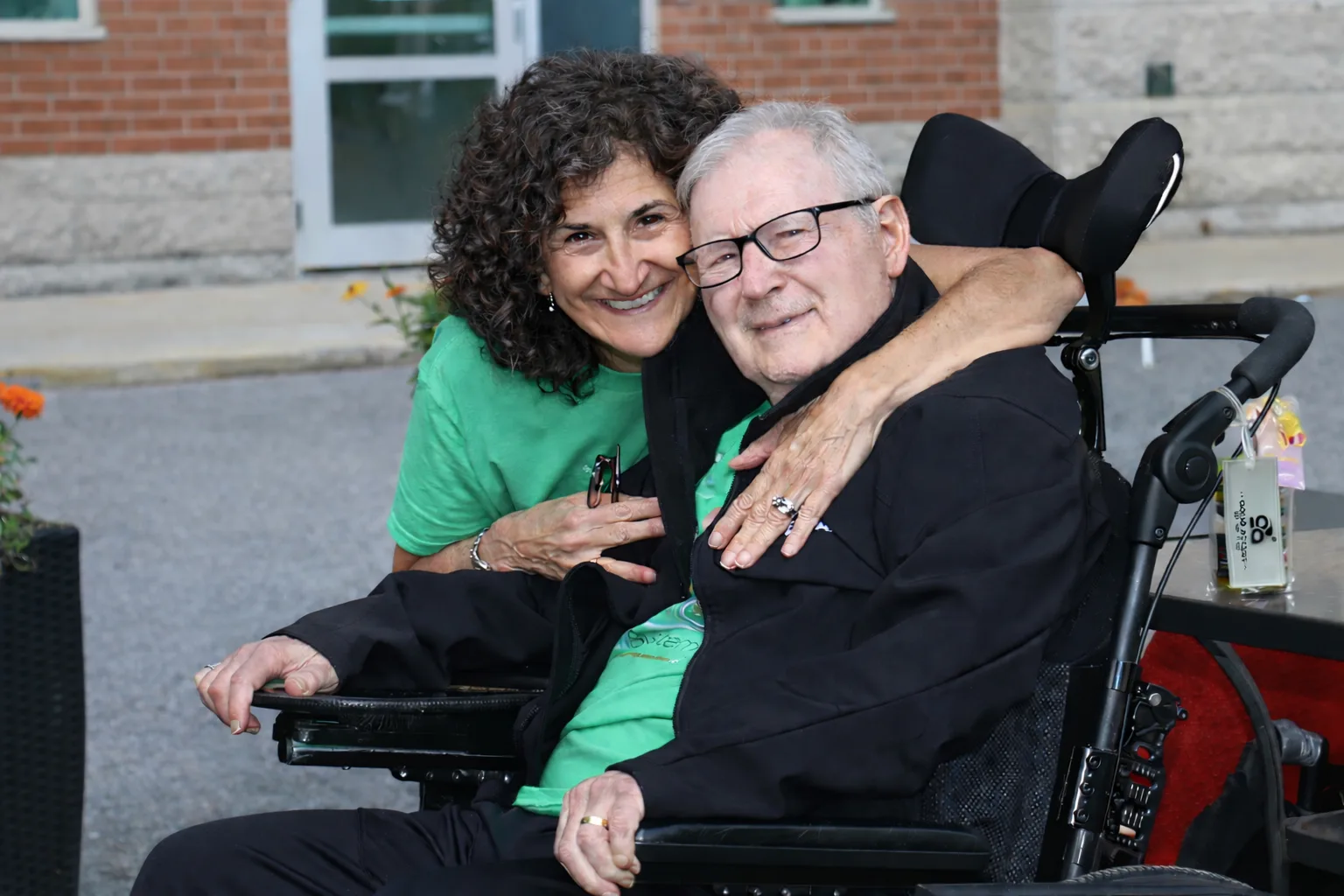 Smiles_in_the_sunshine